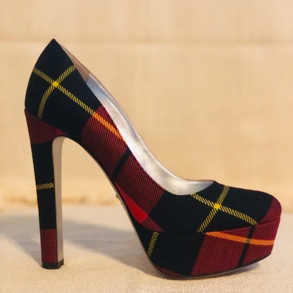 Plaid platform pumps.